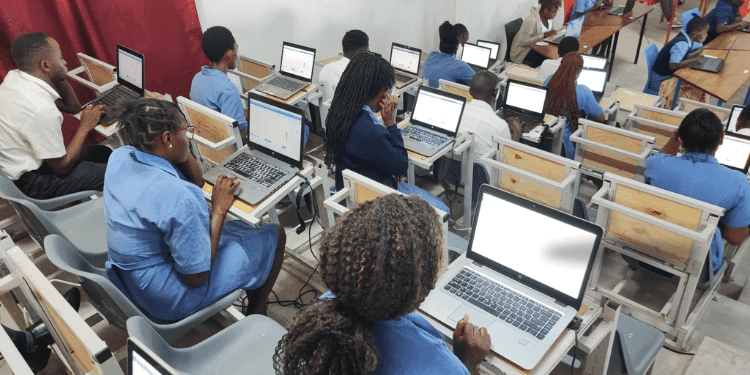 Kenyan Nursing Students Learning Online Using ReviQiz